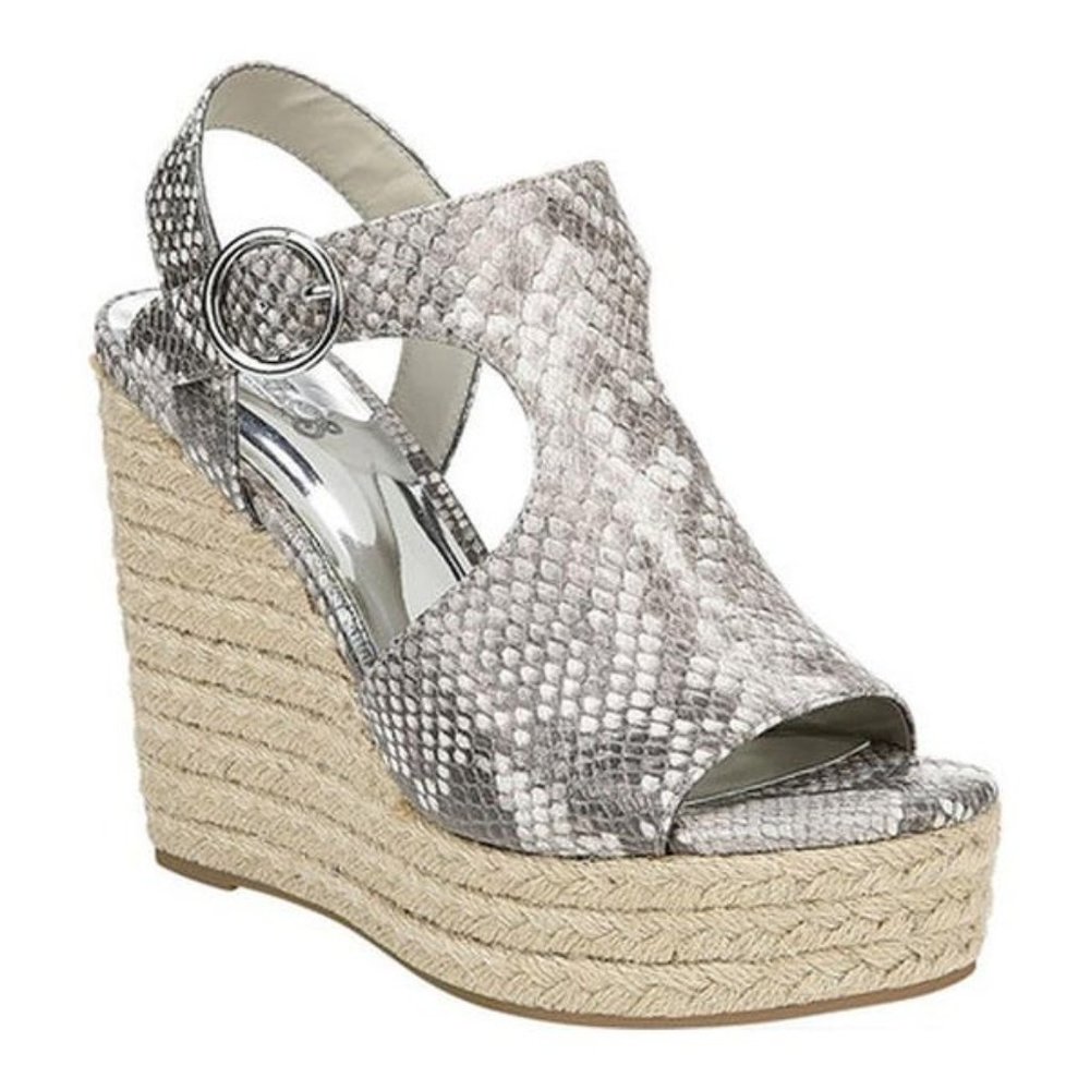 🚨FINAL SALE🚨 Beautiful Carlos Santana Wedges